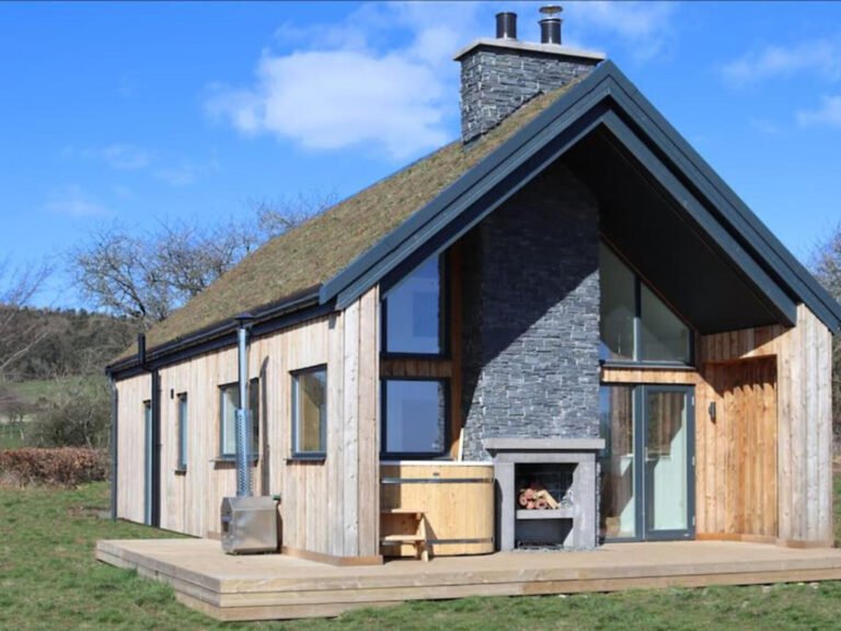 Coastal Eco-Lodge